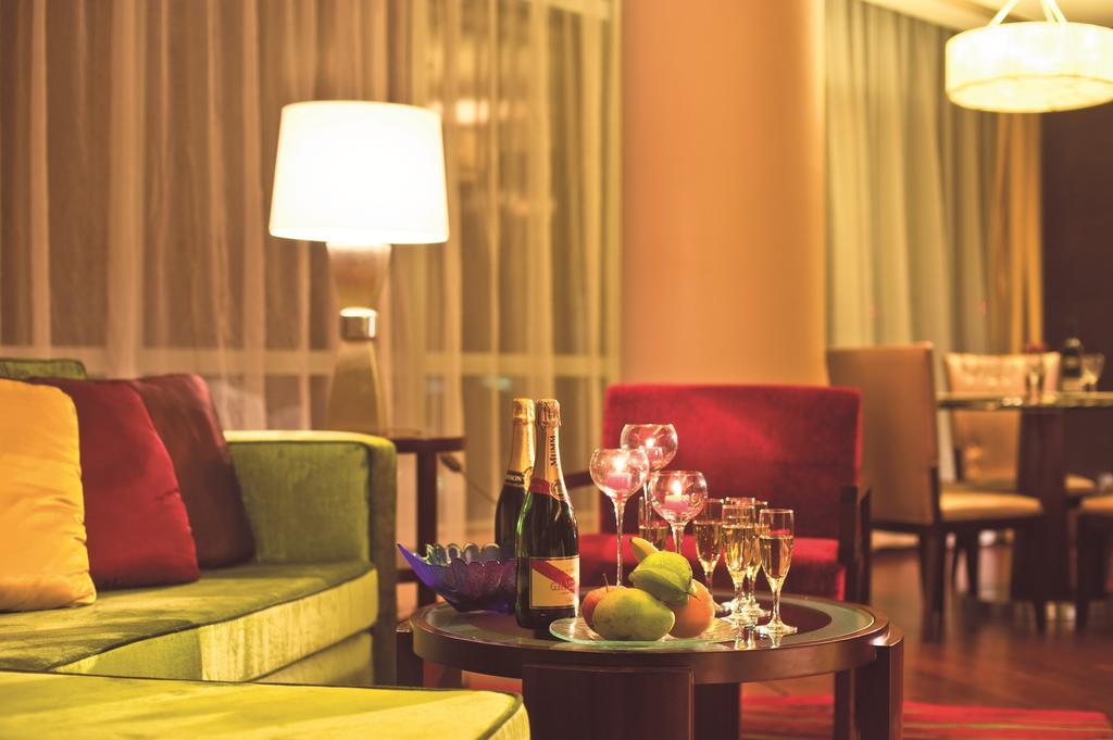 Union Square, Shanghai Pudong - Marriott Executive Apartments Rom bilde